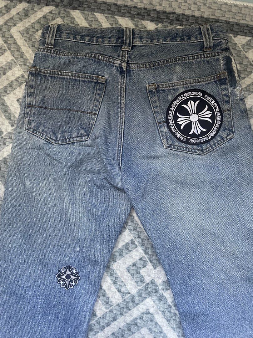 PATCH JEANS (Category: Jeans & Leggings) located in Paka. Submitted by adaemhariith (Listing ID 1423669231, Image 2). Description: straight cut jeans patch chromehearts pinggang 30 labuh 36 .