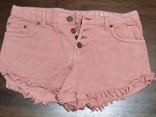 (Category: ) located in . Submitted by letitbsold (Listing ID 1423705401, Image 1). Description: .
