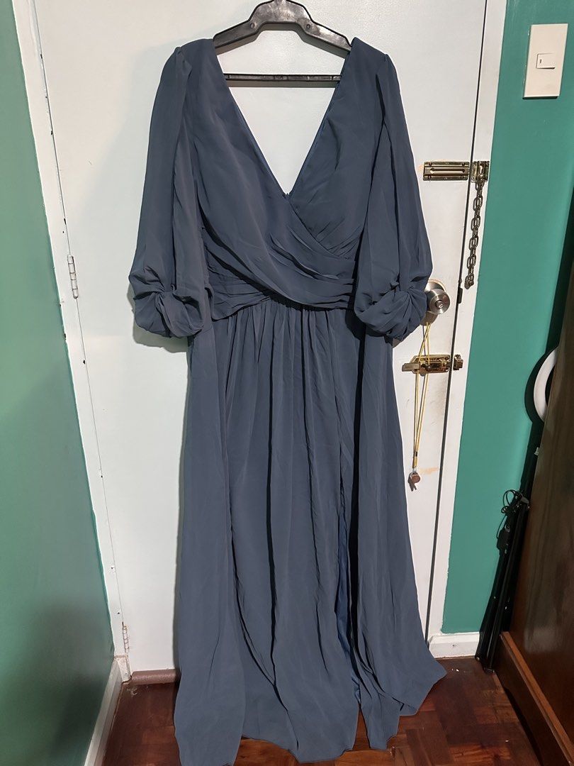 Plus Size Maxi Dress (Category: Dresses) located in Quezon City. Submitted by declutterwithtin (Listing ID 1423759846, Image 2). Description: - Flowing skirt with a thigh-high slit .