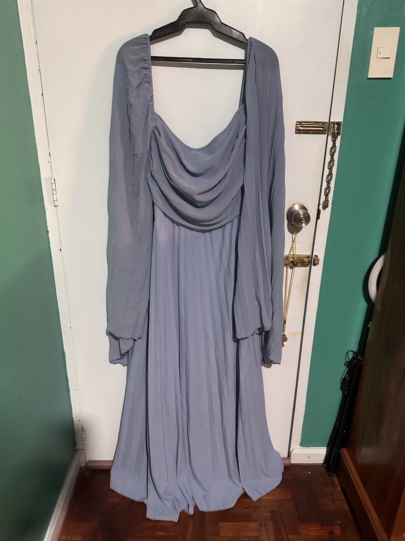 Plus Size Pleated Maxi Dress (Category: Dresses) located in Quezon City. Submitted by declutterwithtin (Listing ID 1423759693, Image 2). Description: - 5XL on tag - Pleated skirt, flowing sleeves, square neckline .
