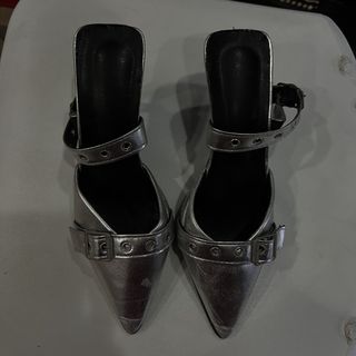 (Category: ) located in . Submitted by xqueenwardrobex (Listing ID 1423686920, Image 1). Description: .