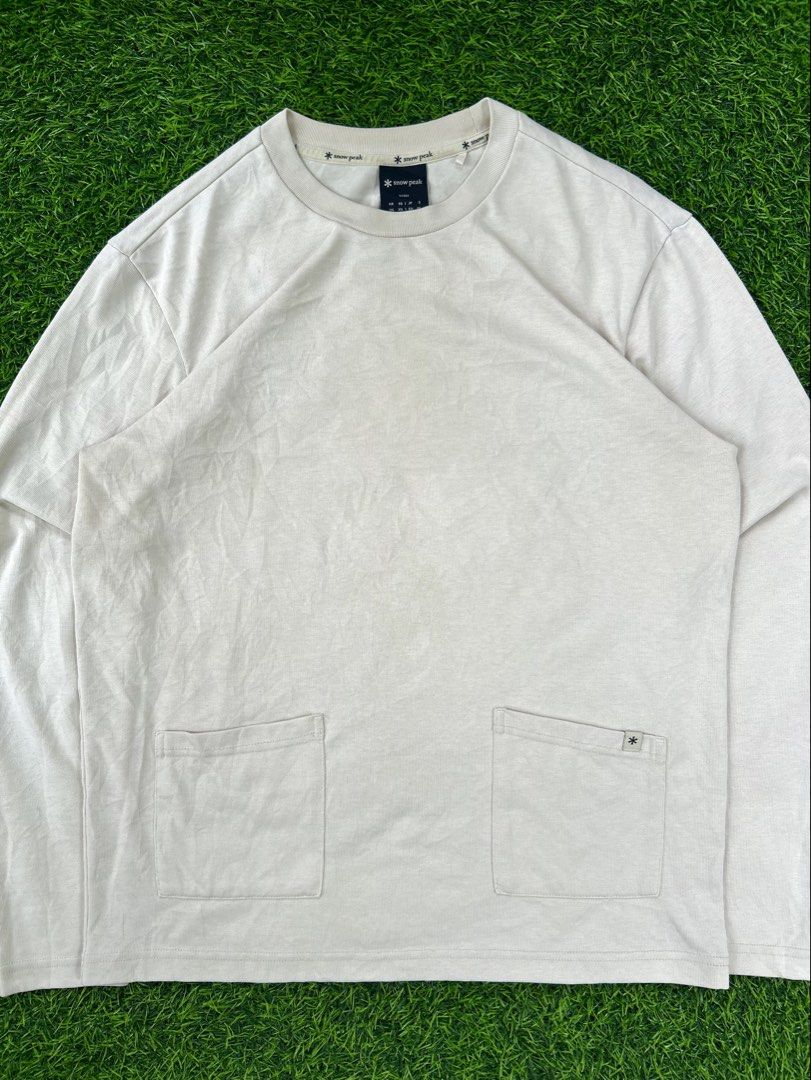 Snow Peak Long Sleeve Shirt (Category: Coats, Jackets and Outerwear) located in Davao. Submitted by echoloots (Listing ID 1423656122, Image 2). Description: Snow Peak Crewneck Long Sleeve 20.5 x 26.5 Unisex (S-M Men’s /Large Women’s) Color Rate - 9.5/10 Excellent Condition No Issue/Flaws Need Wash Only ✅ 1200 + SF .