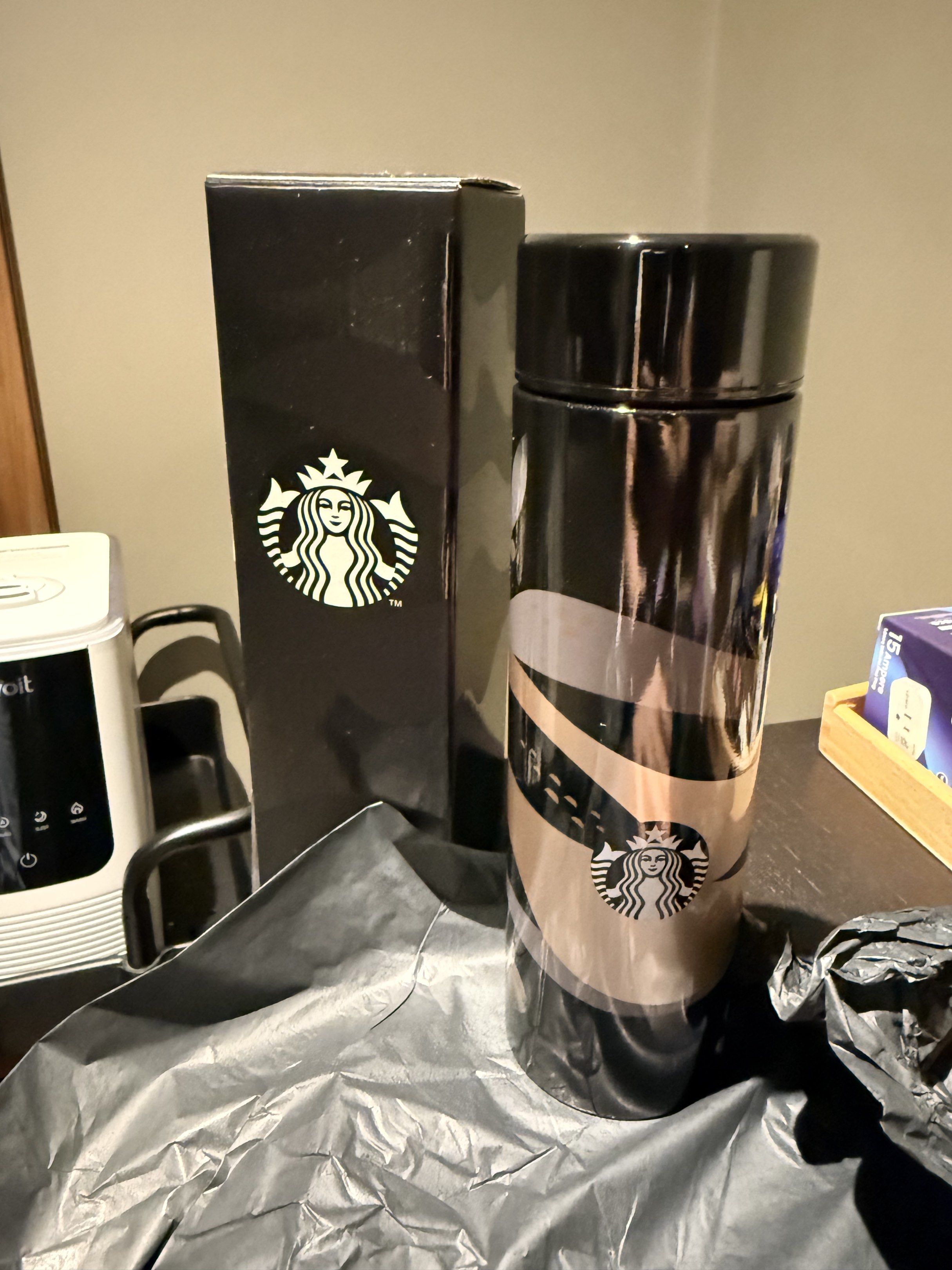 Starbucks Christmas Tumbler (Category: Water Bottles & Tumblers) located in Quezon City. Submitted by aml2020 (Listing ID 1423734725, Image 2). Description: Starbucks Christmas Tumbler Brand new unused with box payment via gcash/BPI QR only strictly no meetups/COD/payment upon pickup.