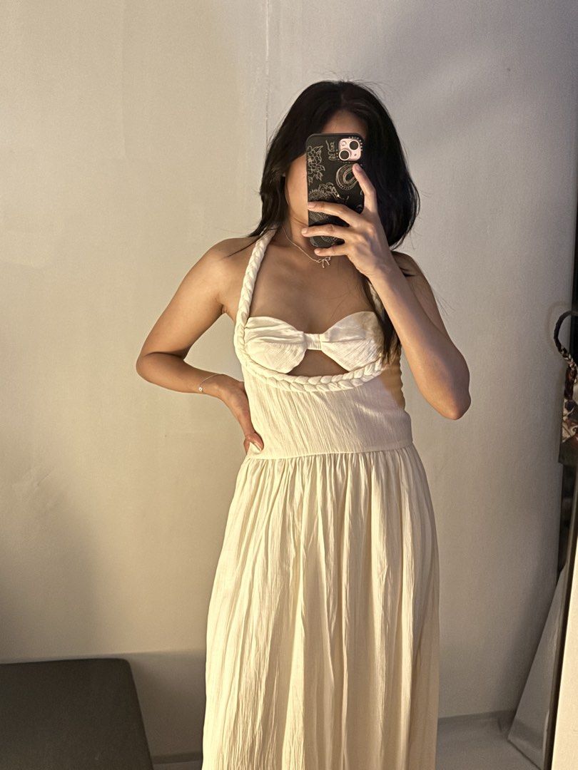 Summer Maxi Dress like Linen (Category: Dresses) located in Quezon City. Submitted by mariesapo (Listing ID 1423631553, Image 3). Description: SHEIN Summer Dress • Small/Medium Size (28-29” Waist) • Length - 51” • Like/New • PHP 780.00 • RFS: wrong size.
