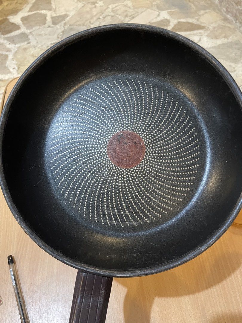 TEFAL NON STICK PAN (Category: Cookware & Accessories) located in San Fernando. Submitted by japansurpluselyu (Listing ID 1423708318, Image 3). Description: D: 10x17.