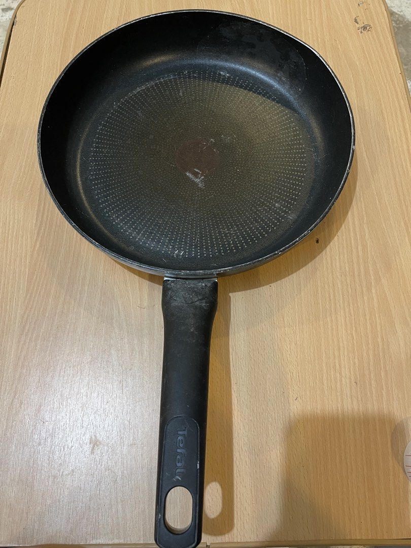 Tefal Non stick pan (Category: Cookware & Accessories) located in San Fernando. Submitted by japansurpluselyu (Listing ID 1423747119, Image 1). Description: .