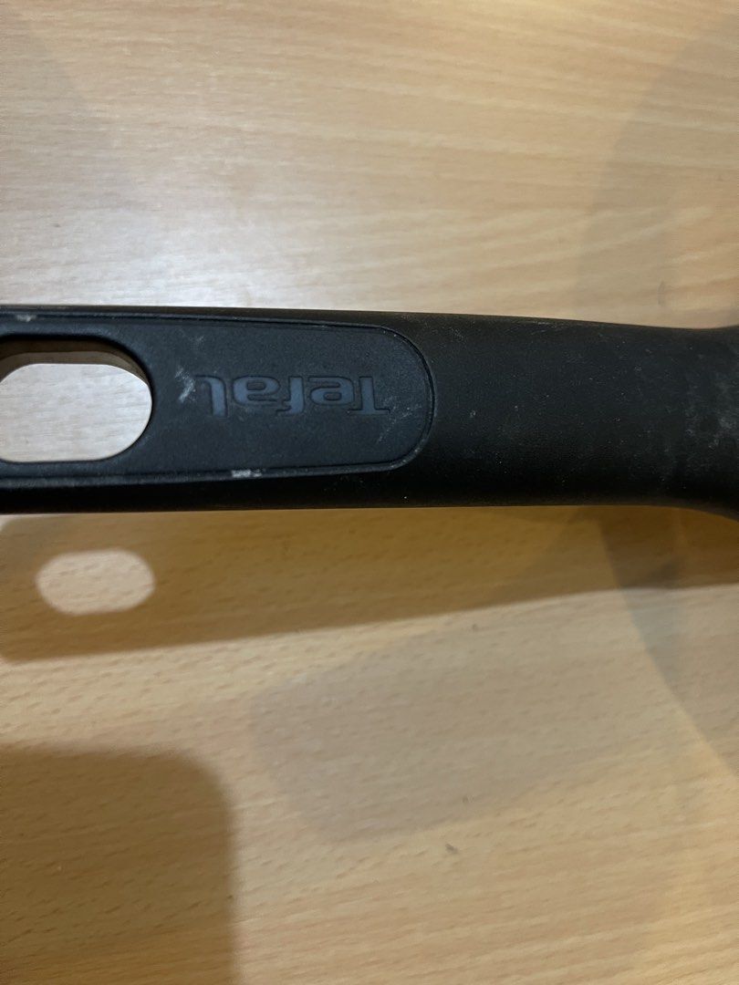 Tefal Non stick pan (Category: Cookware & Accessories) located in San Fernando. Submitted by japansurpluselyu (Listing ID 1423747119, Image 2). Description: .