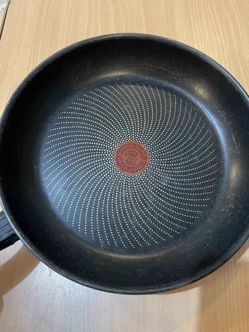 tefal nonstick frying pan (Category: Cookware & Accessories) located in San Fernando. Submitted by japansurpluselyu (Listing ID 1423732683, Image 3). Description: 11.5x18.
