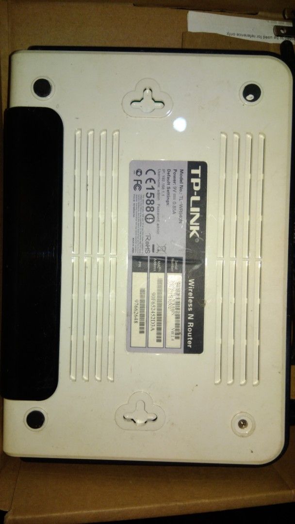 TP-Link Wireless N Router TL-WR841N (Category: Networking) located in Makati City. Submitted by julz2026 (Listing ID 1423749537, Image 3). Description: - Price is negotiable - Includes: Router, power adapter, and antennas - Good working condition.