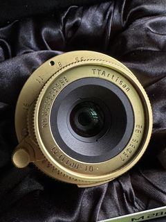 (Category: ) located in . Submitted by mad.about.cameras (Listing ID 1423649168, Image 1). Description: .