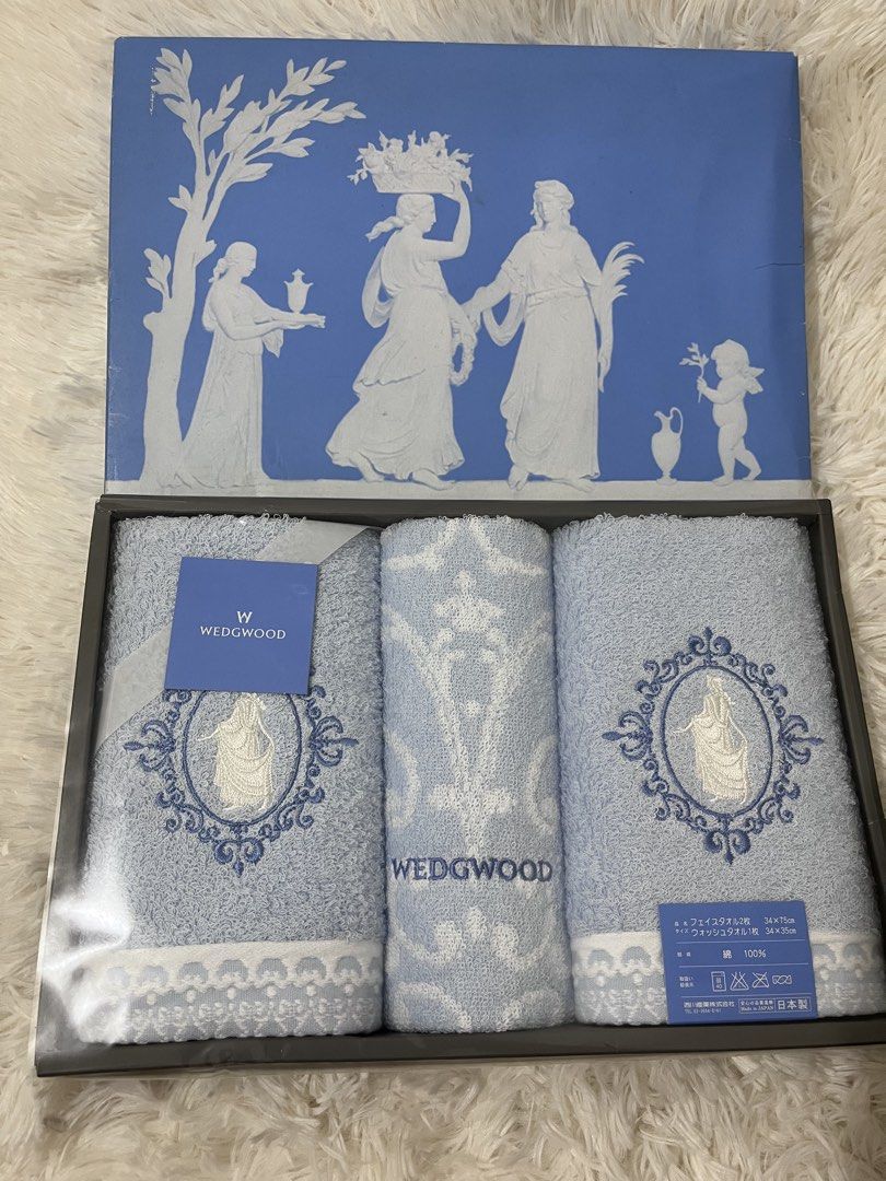 Wedgwood Towel Set (Category: Bedding & Towels) located in San Jose. Submitted by mlvd31 (Listing ID 1423744747, Image 1). Description: Wedgwood towel set Brandnew .
