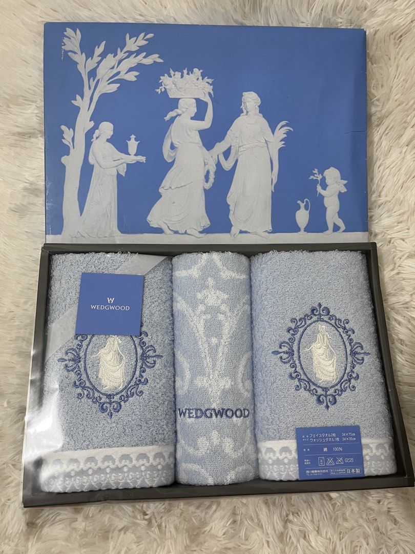 Wedgwood Towel Set (Category: Bedding & Towels) located in San Jose. Submitted by mlvd31 (Listing ID 1423744747, Image 2). Description: Wedgwood towel set Brandnew .