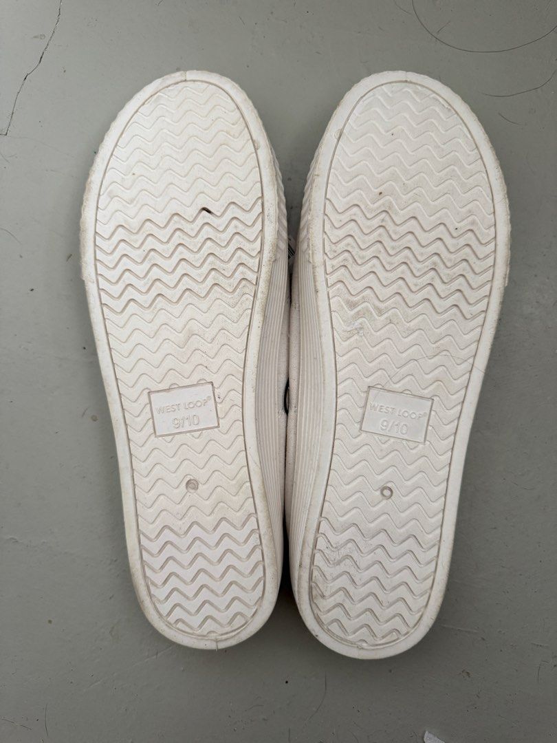 West Loop Women's Sneakers Size 9/10 (Category: Sneakers) located in Imus. Submitted by kivecart (Listing ID 1423676504, Image 2). Description: Brand new Needs deep cleaning but no other flaws just dirty - West Loop women's sneakers - Slip-on design with laces - Size: 9/10 (Women's) Loc: Imus Cavite MOP: Gcash/BPI MOD: Lalamove/J&T .