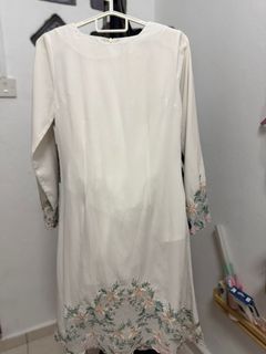 (Category: ) located in . Submitted by chantikstore (Listing ID 1423636277, Image 1). Description: .