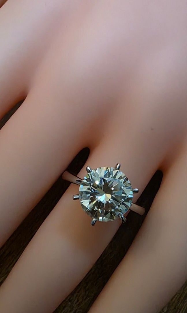 3.52 carat Natural Diamond Ring (4ct face) (Category: Rings) located in Imus. Submitted by art_luxe (Listing ID 1423955257, Image 2). Description: 3.52 carat Natural Diamond Ring (4ct face) ✅ M Color ✅ VVS1 Clarity ✅ Excellent cut with Certificate All of our unique jewelries on sale to this page are all sourced and carefully hand picked from Japan Auction Houses. Our items consist mostly of Certified Top Quality & Exquisite Natural Gems and Diamo