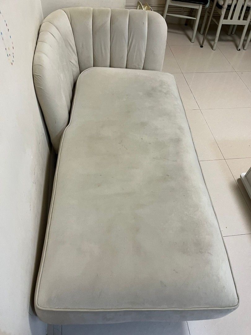 3 different Sectional Sofas （分類：梳化）位於 Hong Kong。 由 samrashine 提交（商品編號 1423870787，圖片 3）。簡介： 3 different sofas for living room . You can take one or all of them. Anything you choose.。