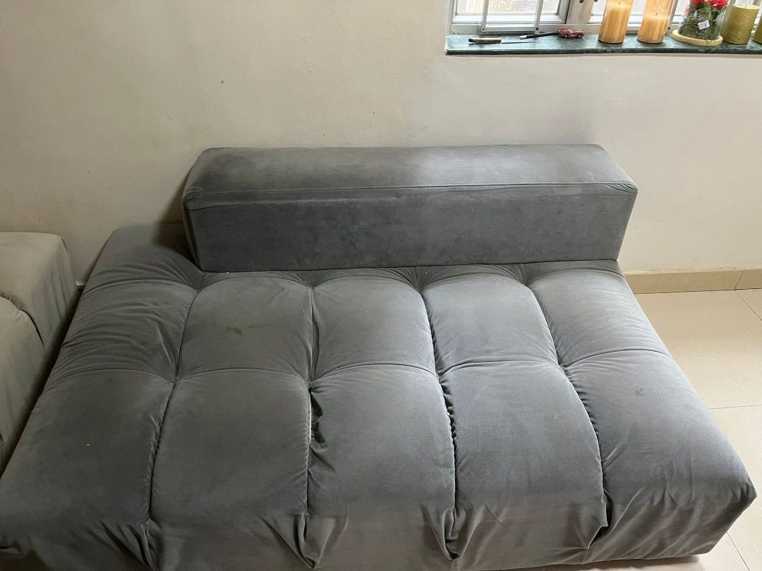 3 different Sectional Sofas （分類：梳化）位於 Hong Kong。 由 samrashine 提交（商品編號 1423870787，圖片 1）。簡介： 3 different sofas for living room . You can take one or all of them. Anything you choose.。