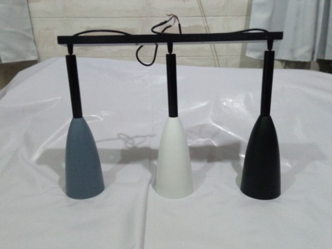 3-Piece Pendant Light | Mukhang Bago Pa (Category: Lighting) located in Marikina City. Submitted by saint_al (Listing ID 1423890000, Image 1). Description: 💸PRICE DROP: from ₱1,000 to ₱850 💠3-Piece Pendant Light 💠Features a modern design 💠Color combination: gray, white, and black 💠Suitable for dining areas, kitchens, and living rooms 💠Located in Marikina City. 💠Payment methods: GCash, Maya 💠Mababa ang kisame namin, pero puwede i-suspend i