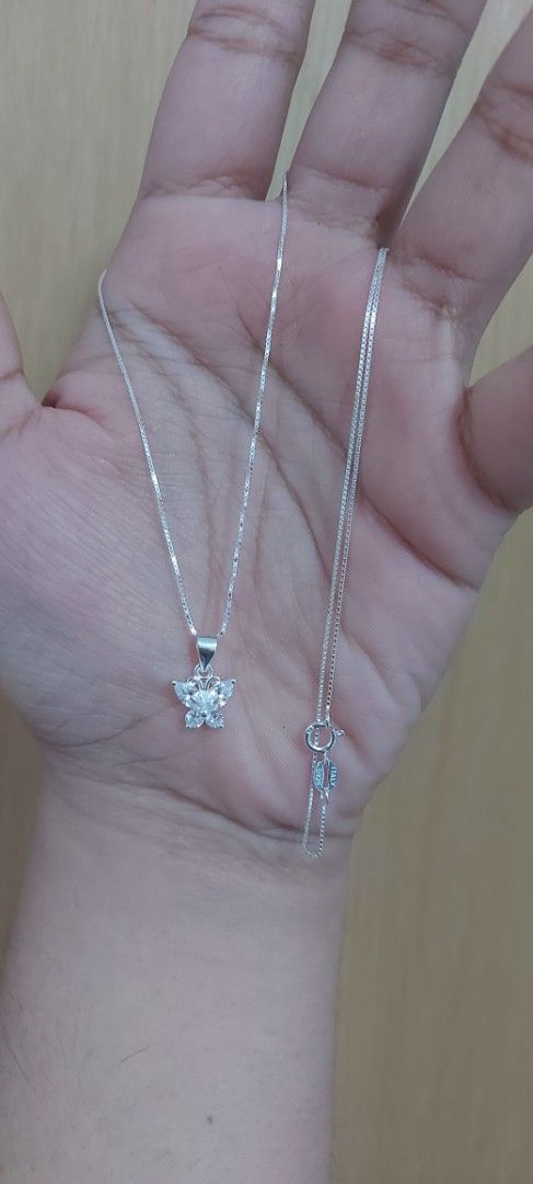 925 Silver Butterfly Pendant Necklace (Category: Necklaces) located in Taguig. Submitted by jeannescarlet (Listing ID 1423879146, Image 1). Description: 💎Brand New 💎925 Silver 💎17 inches.