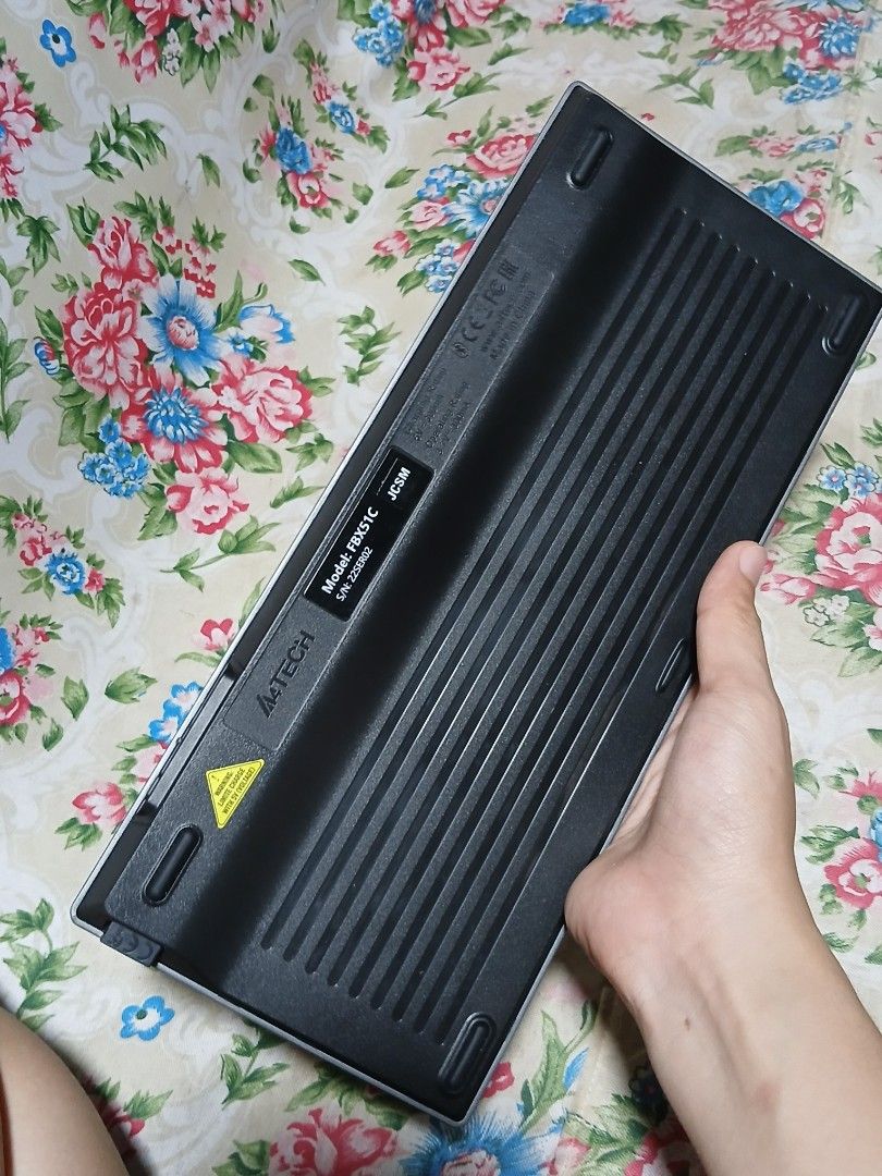 A4Tech FSTYLER FBX51C Wireless Keyboard (Category: Computer Keyboard) located in Cebu City. Submitted by lvnblx (Listing ID 1423921844, Image 2). Description: 600+shipping -A4tech bluetooth keyboard -no issues, good as new because I barely used this.