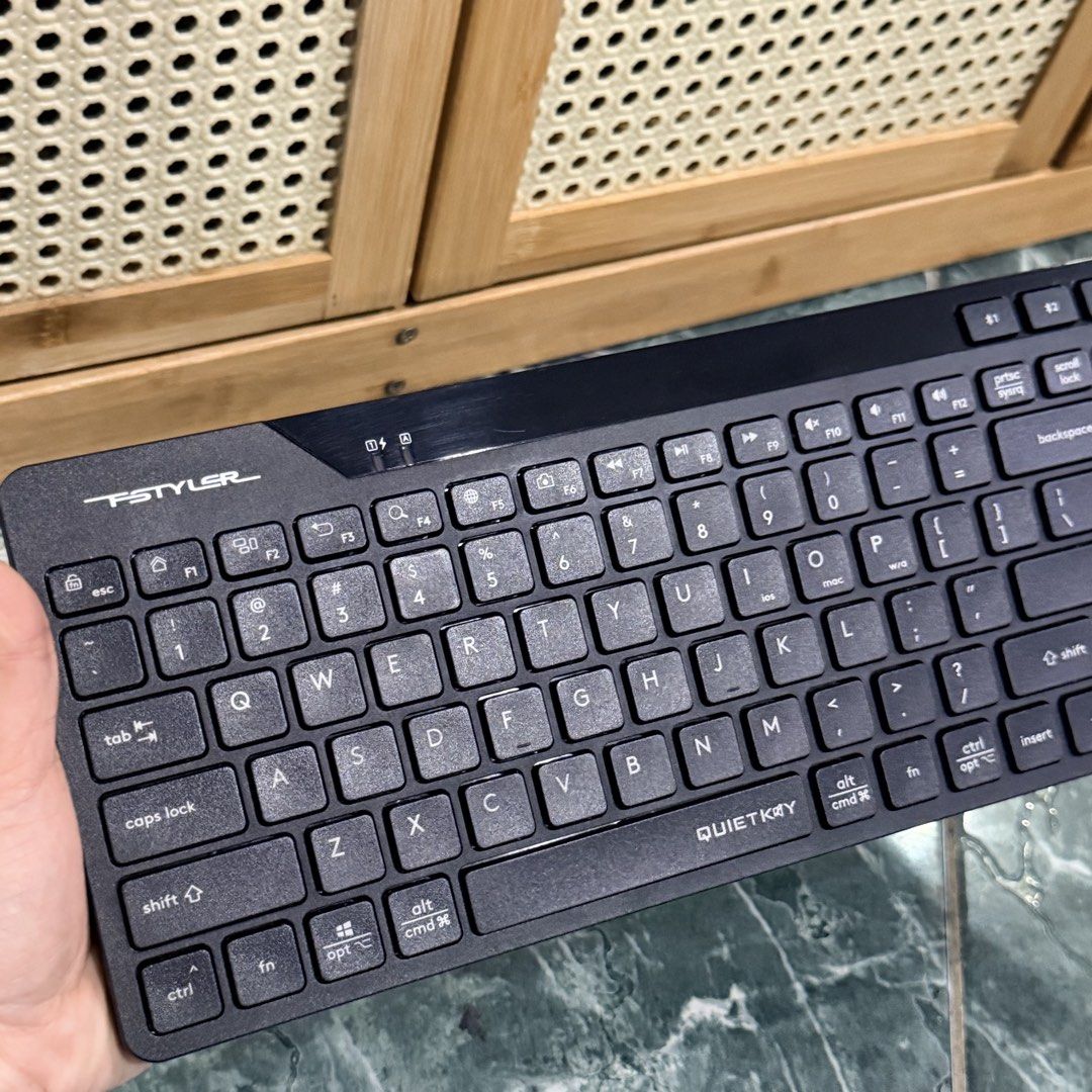 A4Tech Wireless Keyboard (Silent) (Category: Computer Keyboard) located in Manila. Submitted by preloveditemph (Listing ID 1423960406, Image 2). Description: - A4Tech FB27C AS Wireless Keyboard - Includes receiver model RN-30A - Features quiet key design - Black color - Standard layout.