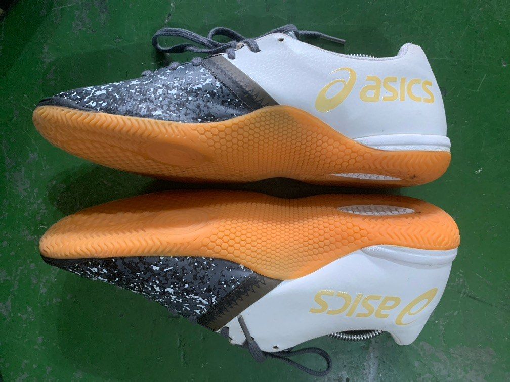 Asics Toque 5 Futsal Shoes (Category: Sneakers) located in Angeles City. Submitted by jnwsurplus (Listing ID 1423819078, Image 2). Description: Asics Toque 5 Futsal Shoes add SF.