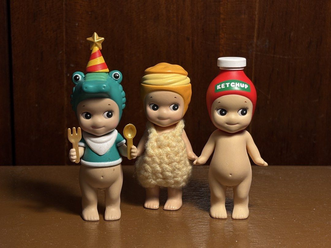 AUTHENTIC Sonny Angels 🪽 (Category: Designer & Blind Box Toys) located in Caloocan City. Submitted by steftaleon (Listing ID 1423955577, Image 1). Description: OFFICIAL Sonny Angels! ♡ • Christmas Croc - ₱450 • Cream Puff with clothes - ₱600 • Ketchup - ₱500 RFS: Need immediate funds for academics MOP: Gcash/Maya/Security Bank MOD: Grab/Lalamove/GGX/JNT SF will be shouldered by the buyer!.