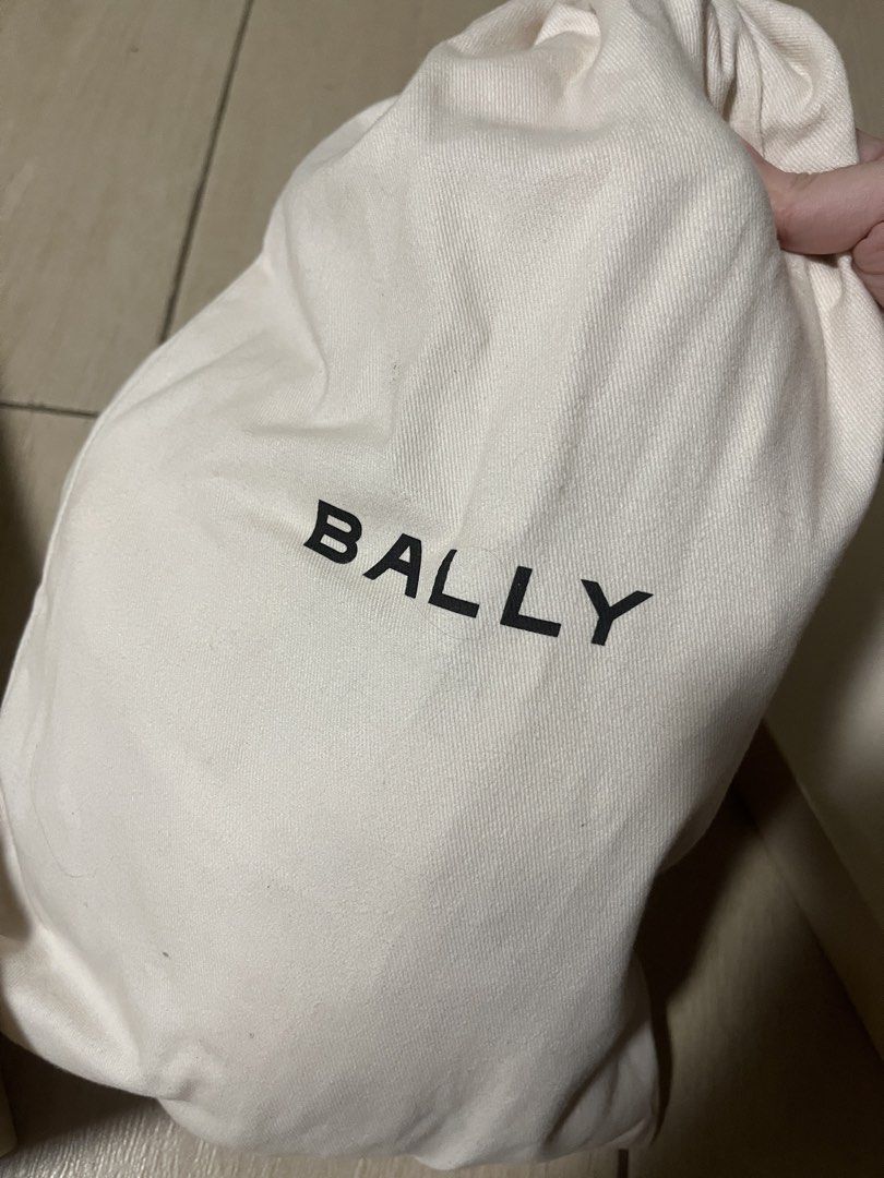 Bally Karline 55 Black Lamb Plain Heels (Category: Heels) located in Makati City. Submitted by sixelaa (Listing ID 1423843110, Image 3). Description: - Bally Karline 55 heels - Black lambskin - T-strap design with gold-tone logo - Pointed toe - Slingback strap - US size 6.5, EU 4, FR 37 - Includes original box and dust bag.
