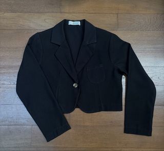 (Category: ) located in . Submitted by capycloset (Listing ID 1423885113, Image 1). Description: .