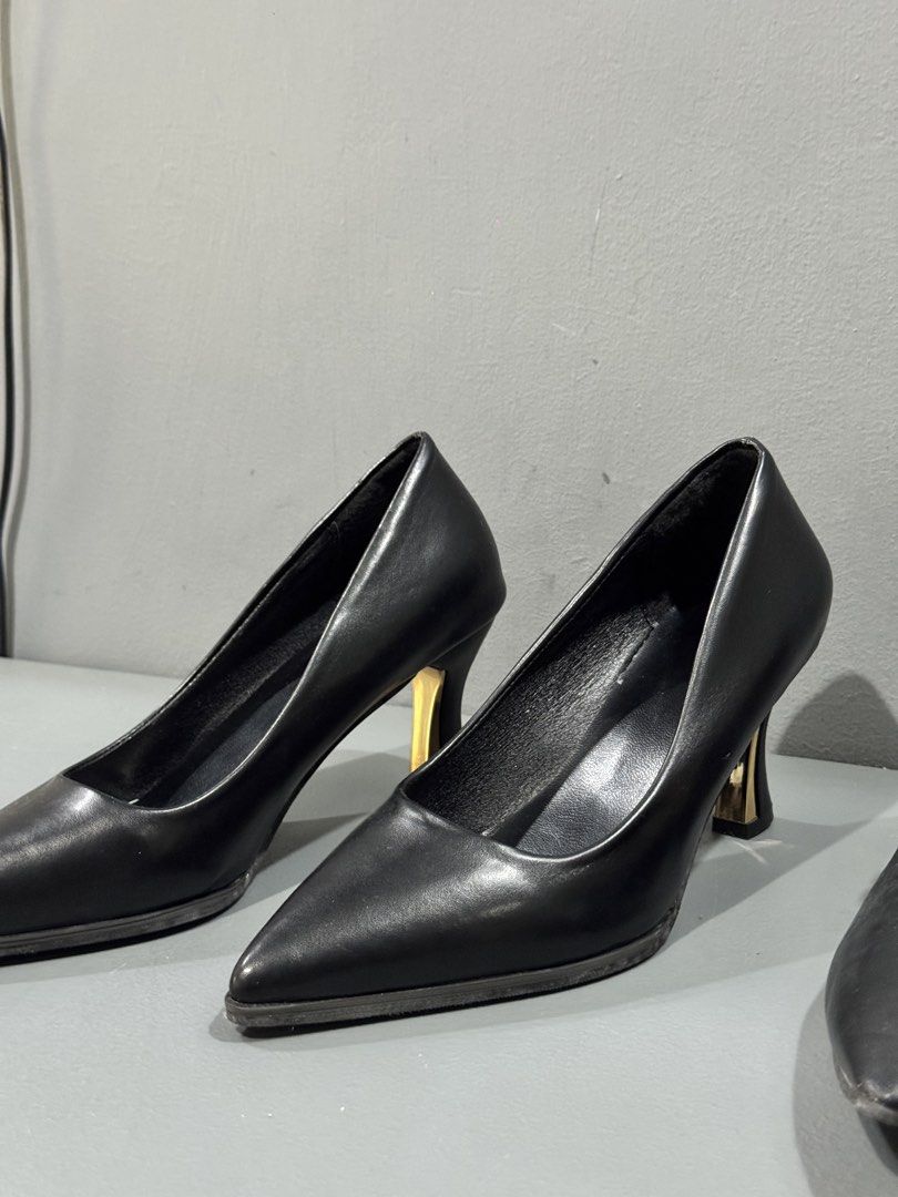 Black Pointed Heels and Mary Janes (Category: Heels) located in Antipolo. Submitted by mac.bb (Listing ID 1423807832, Image 2). Description: Used ONCE only for graduation Price for 2 shoes already.