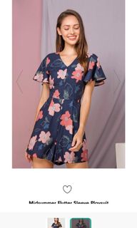 (Category: ) located in . Submitted by clothesnstuff (Listing ID 1423853692, Image 1). Description: .