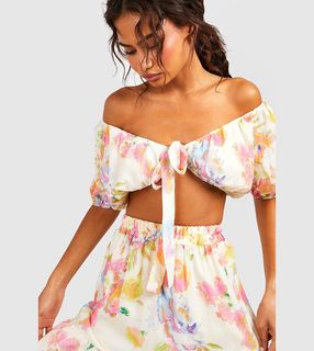 (Category: ) located in . Submitted by declutterwithC (Listing ID 1423826646, Image 1). Description: .