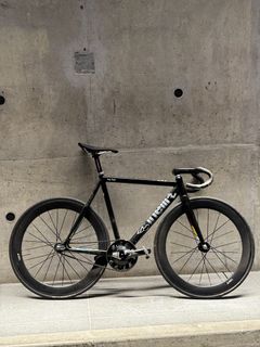 (Category: ) located in . Submitted by chatchatchaplang_fixie (Listing ID 1423938805, Image 1). Description: .