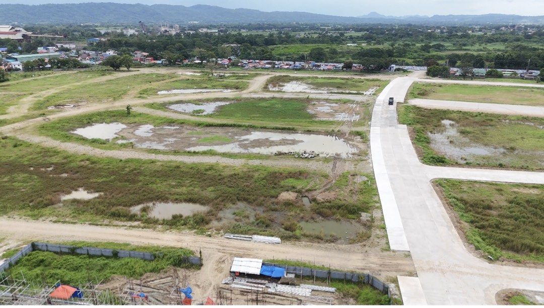 Commercial Lot In Batangas (Category: Lot) located in Manila. Submitted by cristina.delima (Listing ID 1423804098, Image 2). Description: Commercial.