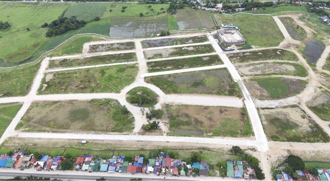Commercial Lot In Batangas (Category: Lot) located in Manila. Submitted by cristina.delima (Listing ID 1423804098, Image 3). Description: Commercial.
