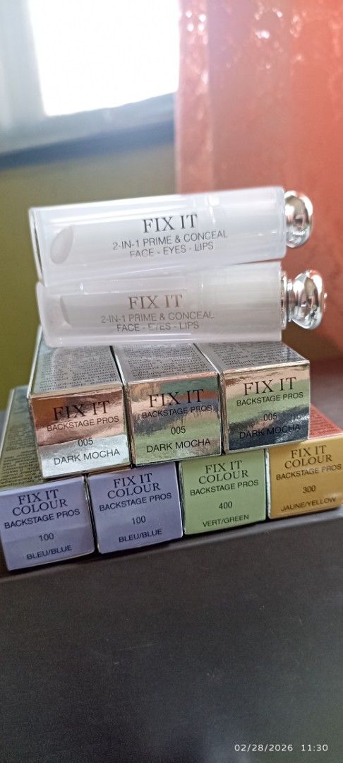 Dior Fix It 2-in-1 Prime & Conceal (Category: Makeup) located in Marikina City. Submitted by bongdiego (Listing ID 1423813485, Image 2). Description: All-rounded concealer for perfect makeup or touch-ups. Helps hide pores fine lines blemishes & dark spots on face. Creates a unified flawless complexion. Effectively reduces the appearance of under-eye dark circles to refresh tired eyes. Also works as a primer on the lips to smooth out the surface &