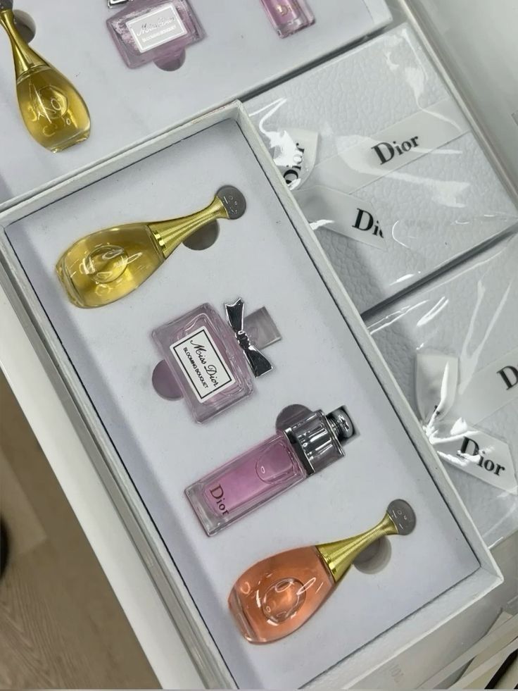 Dior Miniature Perfume Gift Set (Category: Fragrance & Deodorants) located in Pasig City. Submitted by ckccccc (Listing ID 1423797902, Image 1). Description: - Dior miniature perfume gift set - Includes four different Dior fragrances - Elegant, small bottles - White box with Dior ribbon - Complete set - Ideal for gifting or trying different scent AVAILABLE IN MULTIPLE STOCKS 📍PASIG LOC Delivery basis only. Payment first policy. Buyer books the r