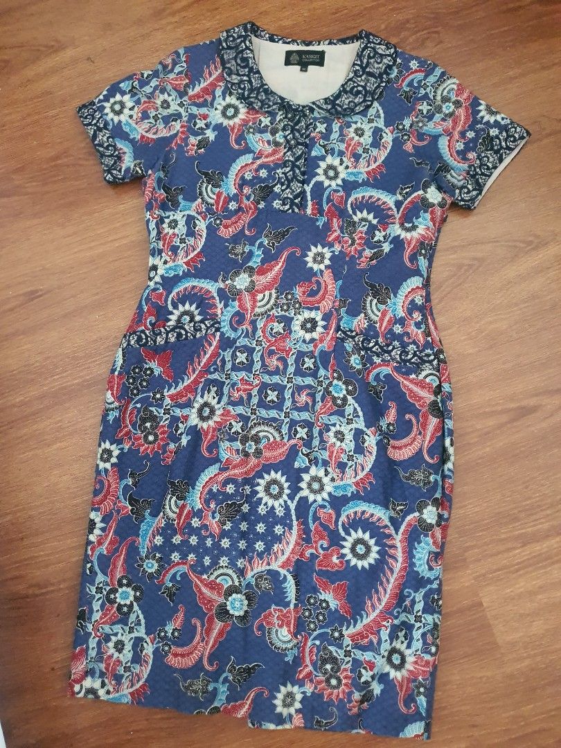 Dress Batik (Kategori: Gaun & Rok) berada di Jakarta Selatan. Dikirim oleh nei08 (ID iklan 1423838088, Gambar 1). Deskripsi: model span kalau dipakai kondisi masih bagus.