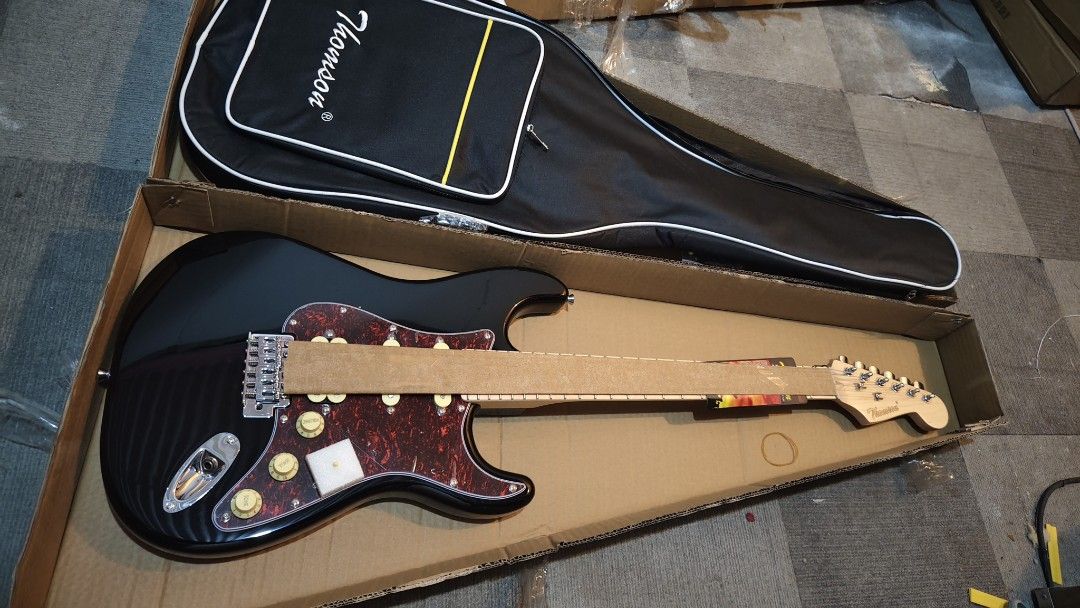 electric guitar Thomson Electric Guitar with Case (Category: Musical Instruments) located in Pasig City. Submitted by tupriomichaeljohn (Listing ID 1423932257, Image 3). Description: brand new,pm.