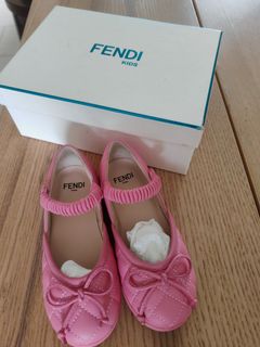 （分類：）位於 。 由 prelovedfans 提交（商品編號 1423804119，圖片 1）。簡介： 。