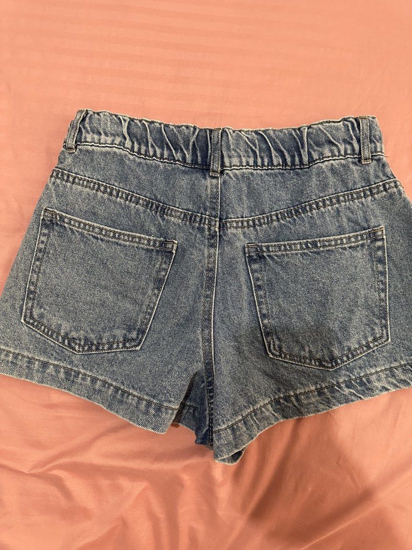 Forever 21 Denim Shorts - Size S (Category: Shorts) located in Antipolo. Submitted by decluttertosave (Listing ID 1423837836, Image 2). Description: - Forever 21 denim shorts - Size: S - Features: - Light blue wash - Drawstring waist - Front pockets - Measurements (approximate): - Waist: 13 inches (laid flat) - Length: 16 inches.