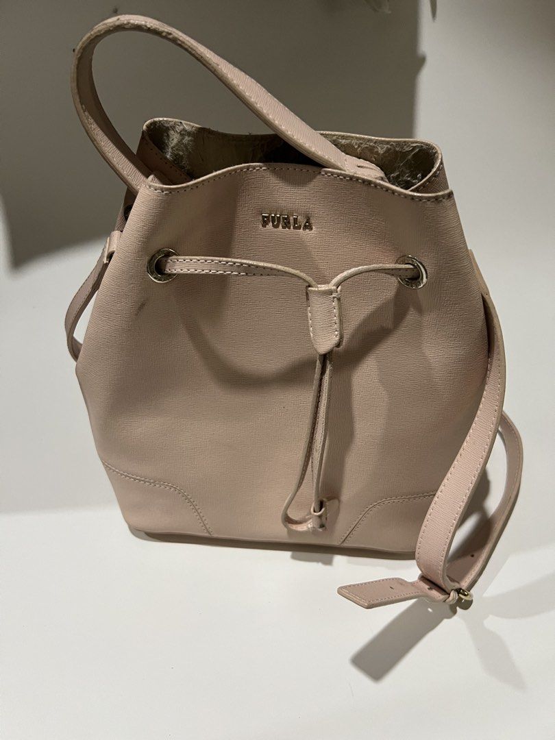 Furla Bucket Bag (Category: Luxury Bags & Wallets) located in Manila. Submitted by mightylion-ce6ea7 (Listing ID 1423852955, Image 1). Description: .