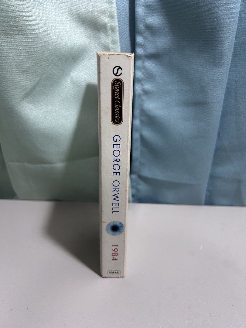 George Orwell 1984 Signet Classics (Category: Storybooks) located in Dumaguete. Submitted by bunchings.books (Listing ID 1423953399, Image 3). Description: 1984 by George Orwell | Signet Classics Edition A timeless dystopian classic. Includes afterword by Erich Fromm. Condition: • Preloved • Visible cover stains and wear • Pages heavily tanned due to age • No missing pages • Fully readable Perfect for students, collectors of classics, or anyone w