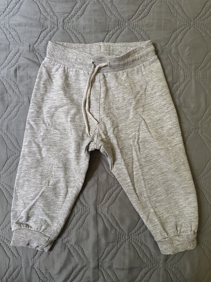 Gray Sweatpants with Drawstring (Category: Babies & Kids Fashion) located in Bulacan. Submitted by dyna01 (Listing ID 1423846415, Image 1). Description: .