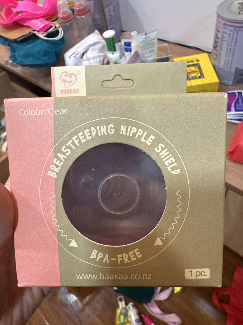 Haakaa Breastfeeding Nipple Shield (Category: Breastfeeding & Bottle Feeding) located in Quezon City. Submitted by bbnew16 (Listing ID 1423861011, Image 1). Description: - Haakaa Nipple Shield - BPA-free - Clear color - Round shape - 1 piece per pack - Instructions inside - Exclusively distributed by Quirks Marketing Philippines.