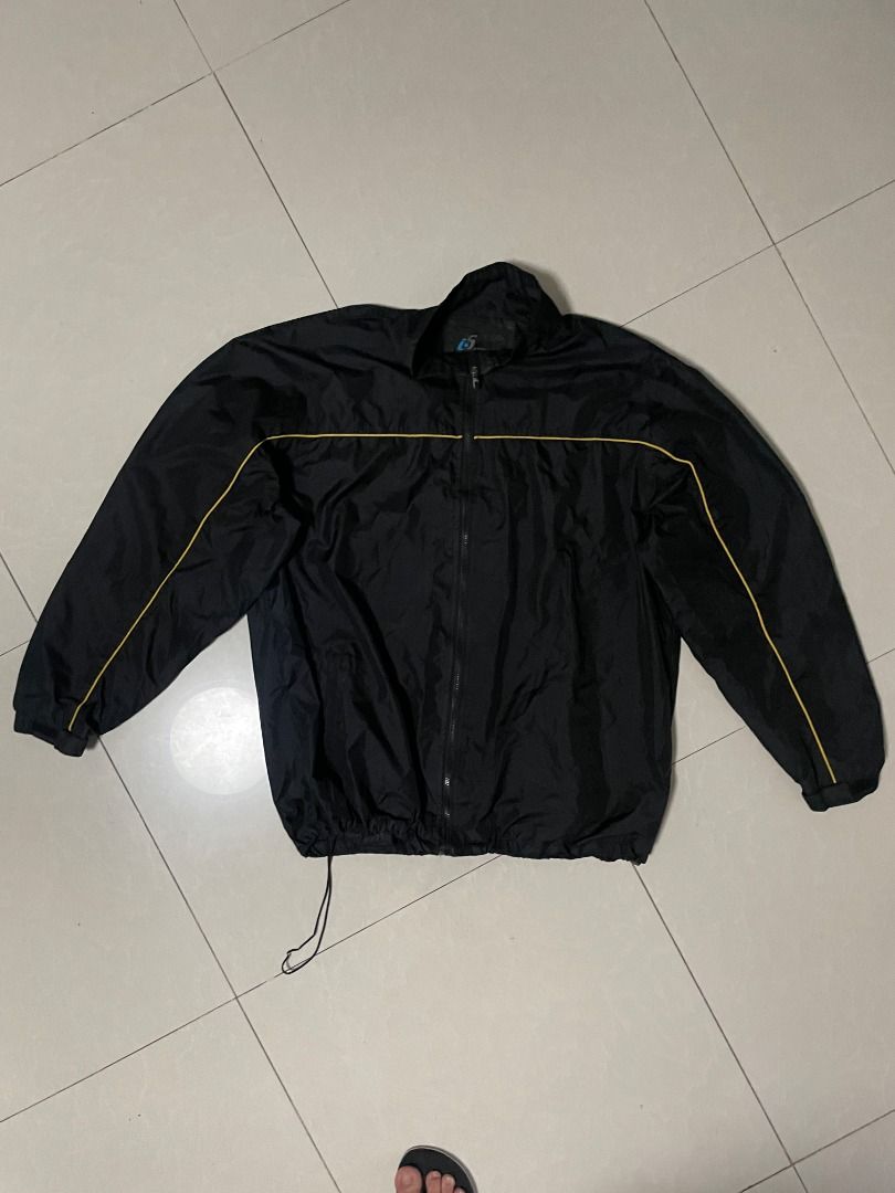 i5 Apparel Windbreaker Black/Yellow (Category: Coats, Jackets and Outerwear) located in Silang. Submitted by pau_sober (Listing ID 1423882153, Image 1). Description: i5 Apparel Windbreaker Black/Yellow 3XL on tag 28 x 33 inches Great Condition 9/10 350 + shipping.