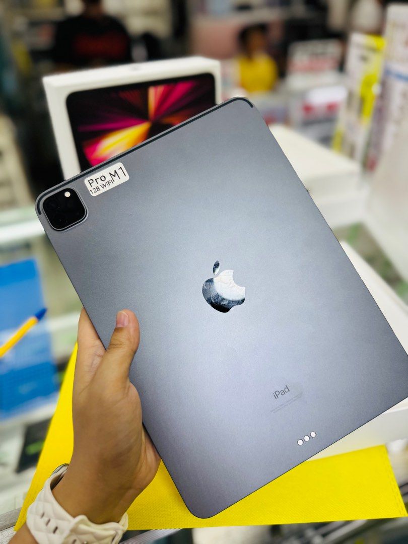 Ipad pro m1 128GB 11' inch wifi only no issues (Category: iPad) located in San Juan City. Submitted by najihahtelecomshop2018 (Listing ID 1423966046, Image 1). Description: Legit Store | Original unit FOR SALE | TRADE / SWAP ▫️INSTALLMENT thru: 🔸Credit Card (straight / installment) 🔸Ggives / Gcredit + 6% interest 🔸Spay Later + 6% interest (RFS: Buy and Sell any kinds of Gadgets) Description: Ipad Pro M1 chip 128Gb Wifi only 11' inc No hidden I