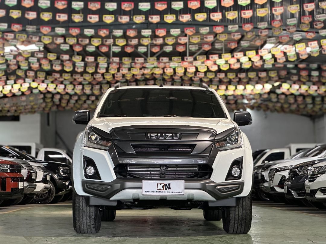 Isuzu Dmax LS-A 4X2 Auto (Category: Used Cars) located in Marikina City. Submitted by wensonkngf (Listing ID 1421648356, Image 1). Description: 2021 Isuzu D-max LSA 3.0L 4X2 Diesel A/T 🚘 100% Accident & flood-free 📄 100% Verified documents 🧭 100% Untampered odometer 🅿️998,000 Sample Financing Computation: Downpayment: 199,600 (20%) 4 years: 28,620 Unit Details: ✳️Ending Plate no: 7 ✳️Pick - up ✳️3.0L Turbo Diesel Engine ✳️6-Speed Automatic Tr