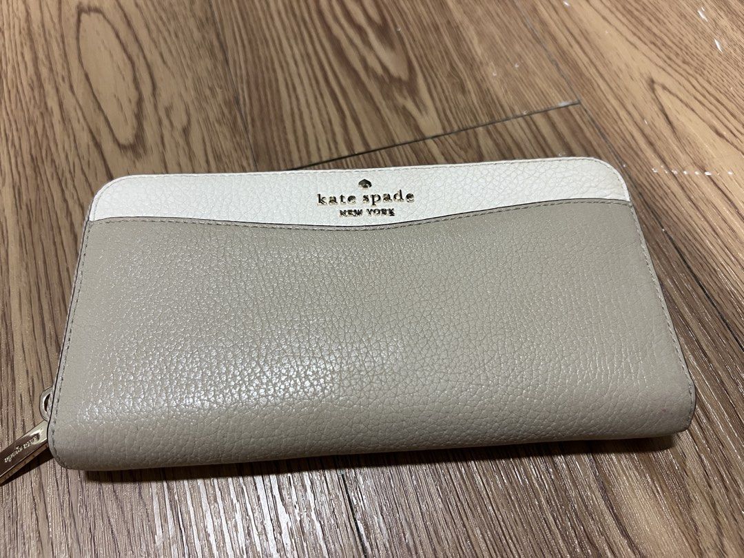 由 loverapple72 (刊登 ID 1423932862，圖片 1) 提交，位於 台北市 (Taipei) 的 Kate spade 荔枝皮二手錢包 (類別：精品包與皮夾)，說明：。