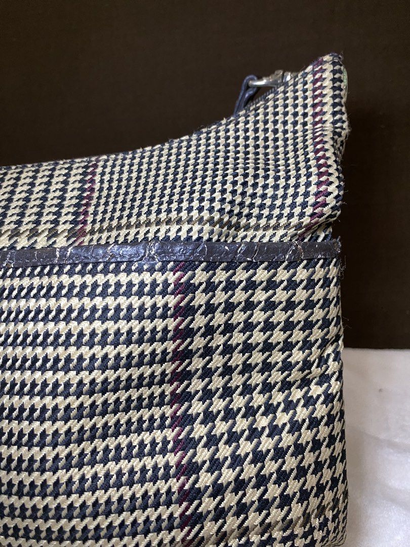 Lauren Ralph Lauren Houndstooth Shoulder Bag (Category: Luxury Bags & Wallets) located in San Antonio. Submitted by pixiechromzzz (Listing ID 1423927601, Image 2). Description: - Lauren Ralph Lauren shoulder bag - Houndstooth pattern - Zippered main compartment - Interior pocket - Brown leather trim - Shoulder strap - Brown interior lining - Handle shows wear RFS: NEEDS NEW OWNER ISSUE: LEATHER LININGS ARE CRACKED .
